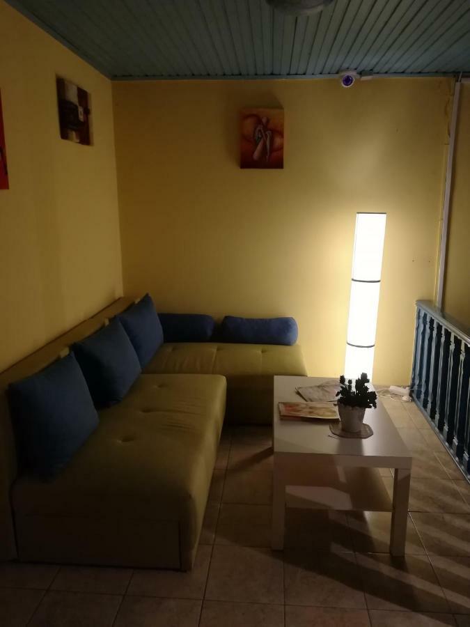 Fekete Macska Panzio Hotel Tata Ngoại thất bức ảnh